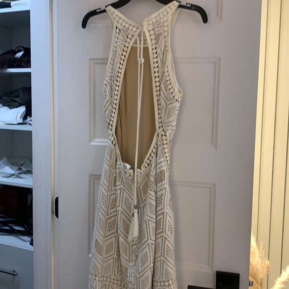 The most stunning dress - Picture 4 of 5